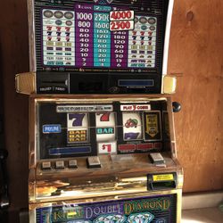 Triple Double Diamond  Slot Machine 