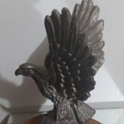 VINTAGE CAST METAL SILVER TONE EAGLE SCULPTURE 14"×9"