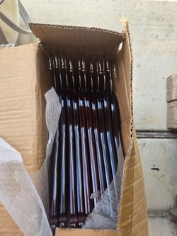JS Hanger Quality Hanger Leader