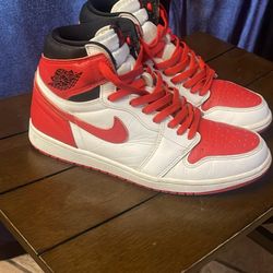 Jordan Retro 1 Red Toe Sz10 
