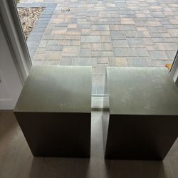 Modern Decor Cubes – Metal Pedestals +