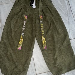 Gurunavi Women’s Pants Size Medium