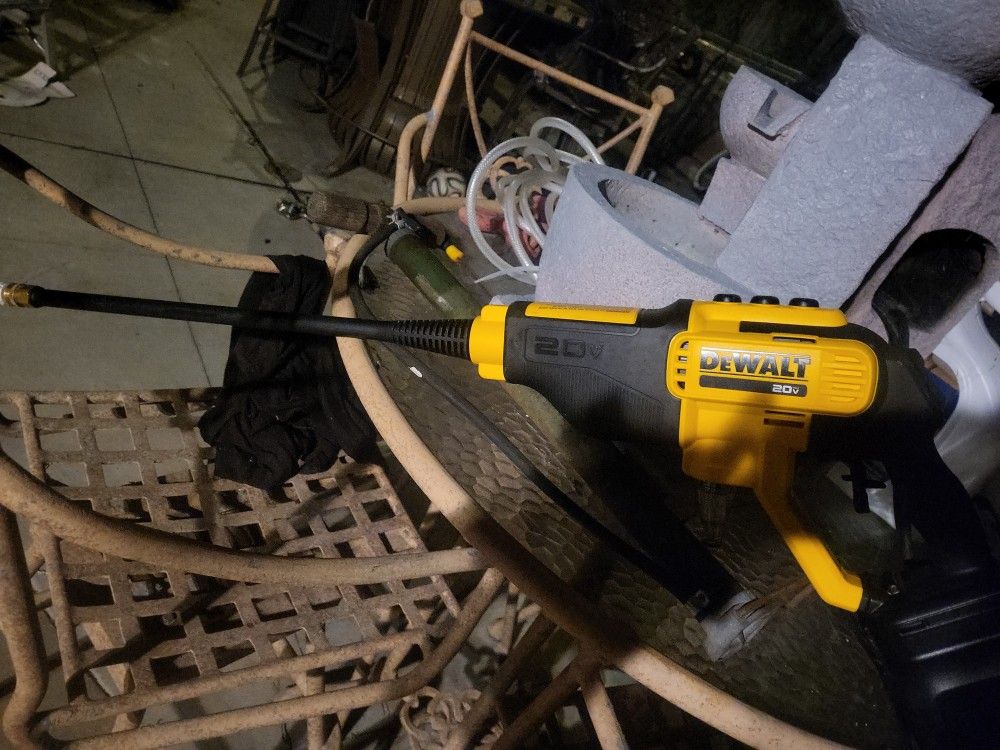 Dewalt Pressure Battery.Washer Gun