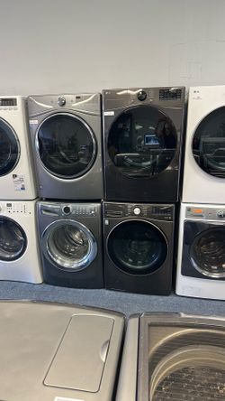Whirlpool / Electrolux washer and dryer set