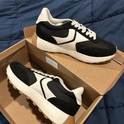 Steve Madden Tennis shoes Size 9w