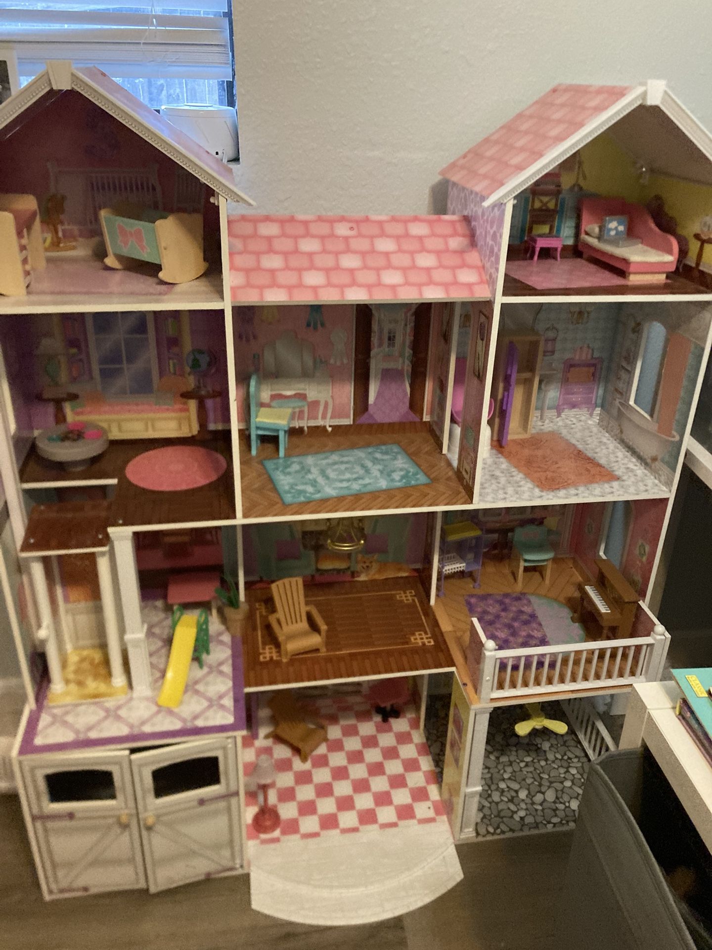Kids Doll House