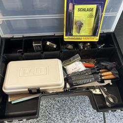 Stanley tool organizer with locksmith stuff
