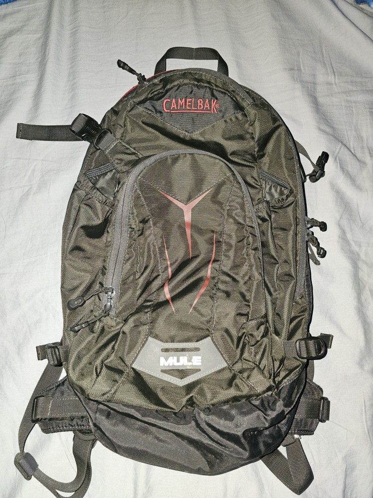 CAMELBAK BACKPACK