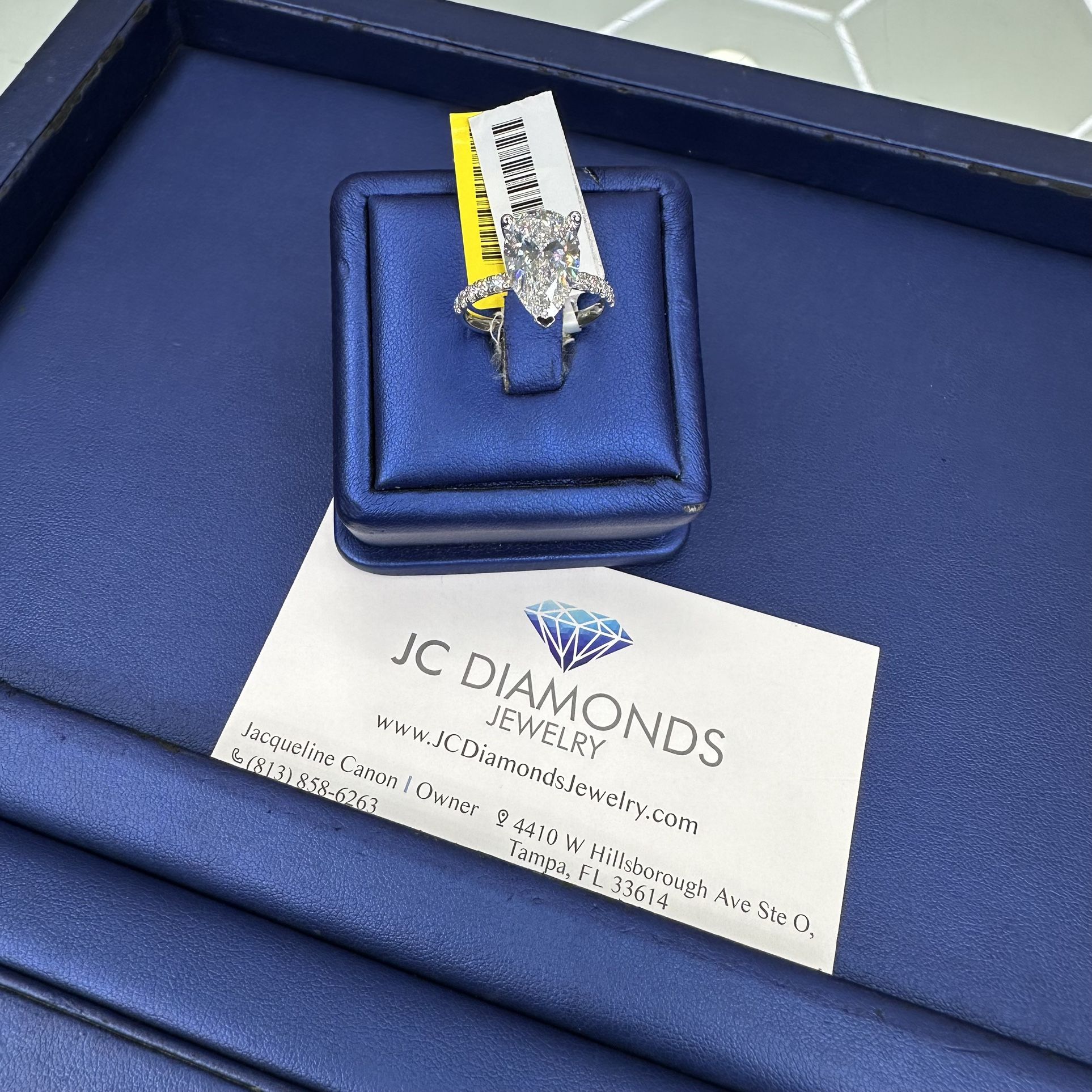 Ring Drop Lab Diamonds And Gold 4 Karat Diamonds