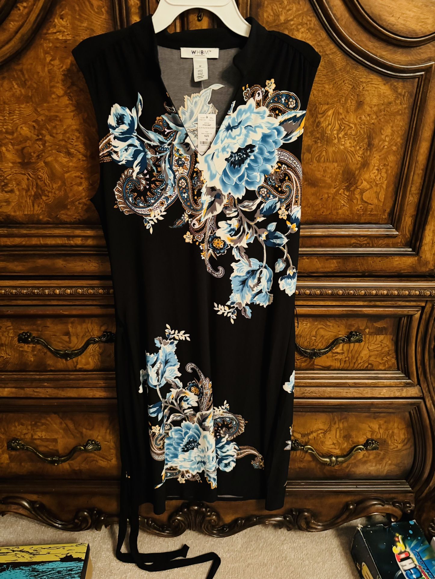 White House Black Market dress size M. New with tags.