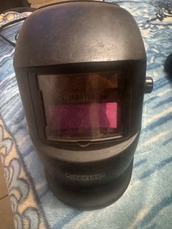 Welding helmet
