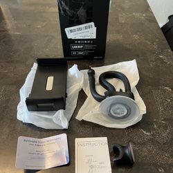 Brand new- Phone and Tablet Mount 