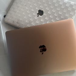 Late-2018 Apple MacBook Air with Core i5 (13-inch, 8GB RAM, 256GB) (QWERTY English) Gold (Renewed)
