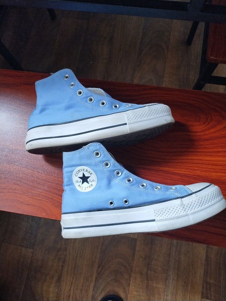 Women's Converse Size 8