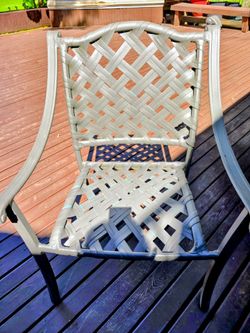 Set of 4 Outdoor Patio Chairs - Durable Woven Style (Good Condition)