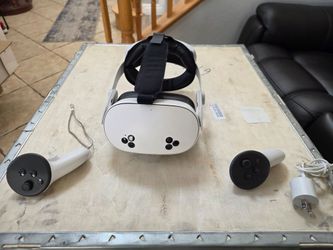 Meta Quest 3s VR Headset with Controllers