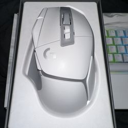 G502 X PLUS LIGHTSPEED Wireless Gaming Mouse with LIGHTSYNC RGB