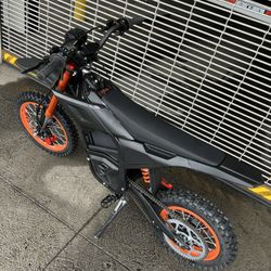 🚚 FREE Delivery - New 4000W Electric E-Mini Dirt Bike (Chain/Belt/Driven,l, 40Mph