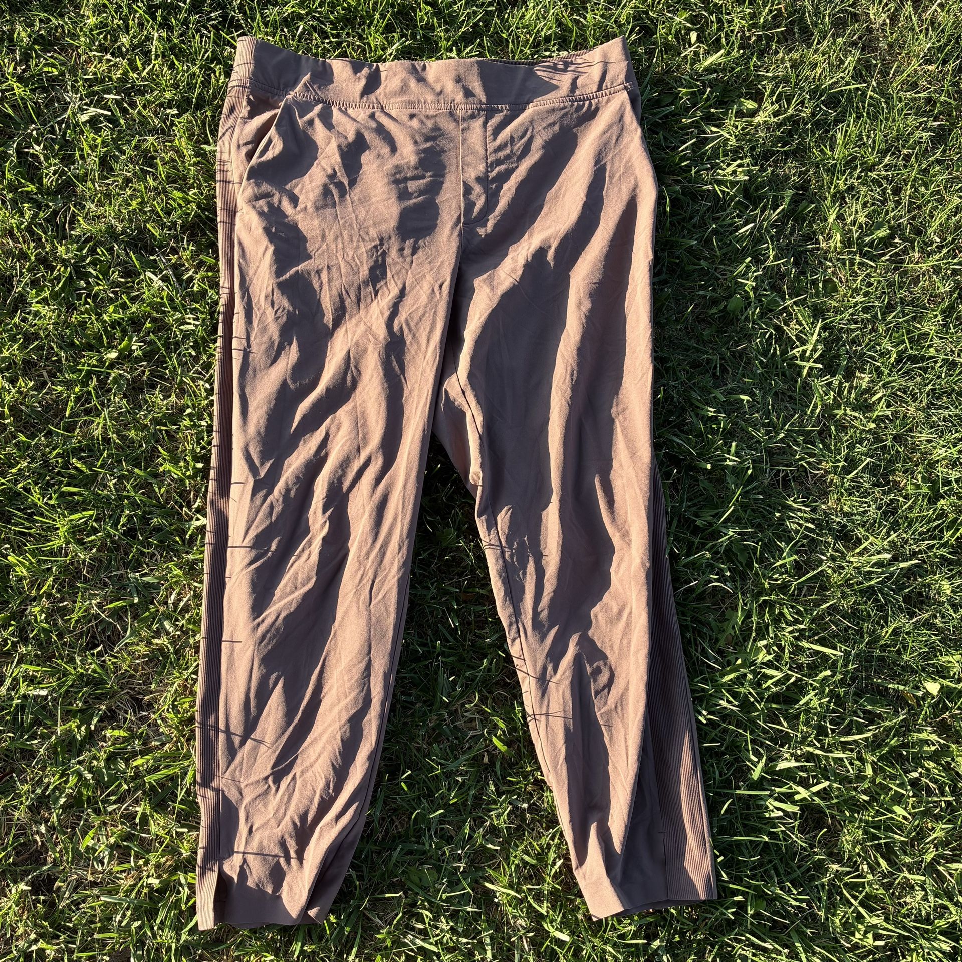 Athleta Brooklyn Ankle Pants Size 16 Taupe Lightweight Stretch Casual Travel