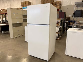 MIDEA 30″ Top-Freezer Refrigerator in White Model #MRT18S2AWW