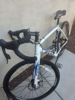 Fuji Cyclocross Road Bike med frame