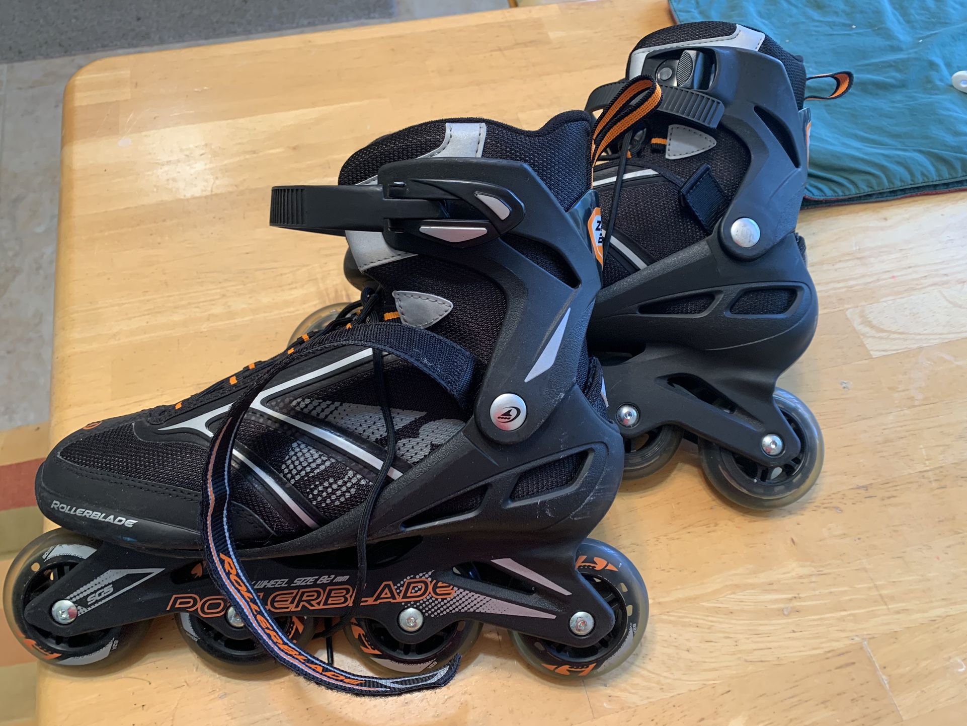 Adult Size 10 Roller Blades