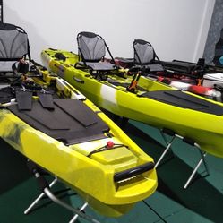 New Fin Pedal Kayaks New!! Zero Kayak P12