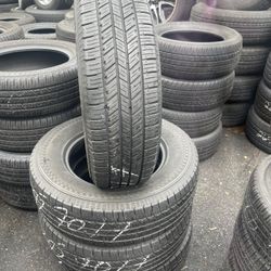 245/70R17 set of 4 matching used tires 245/70/17  in great condition. 225$ for 4 tires plus tax.  Mount available but not included. Wheel alignment av