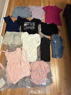 Women’s Clothes Size XS
