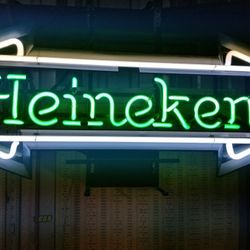   HEINEKEN Neon Light
