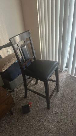 Set of 3 wooden chairs