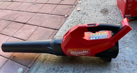 Milwaukee new 3107 cordless blower (no battery