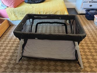 Guava Family Pack and Play