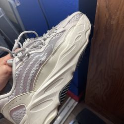 Yeezy 700 v2 cream