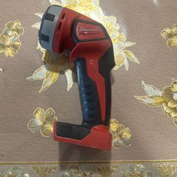 Milwaukee Flash Light