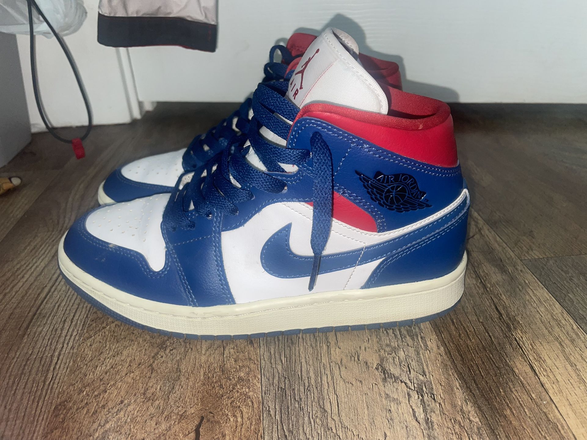Jordan 1 Mids