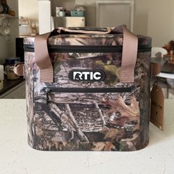 RTIC Soft Pack 30 cooler brand new