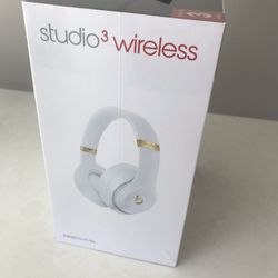 Beats Studio 3, Headphones With Carrying Case By Dr. Dre. Originally $375 w/tax, Now $275