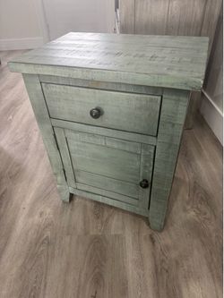 Green wood table