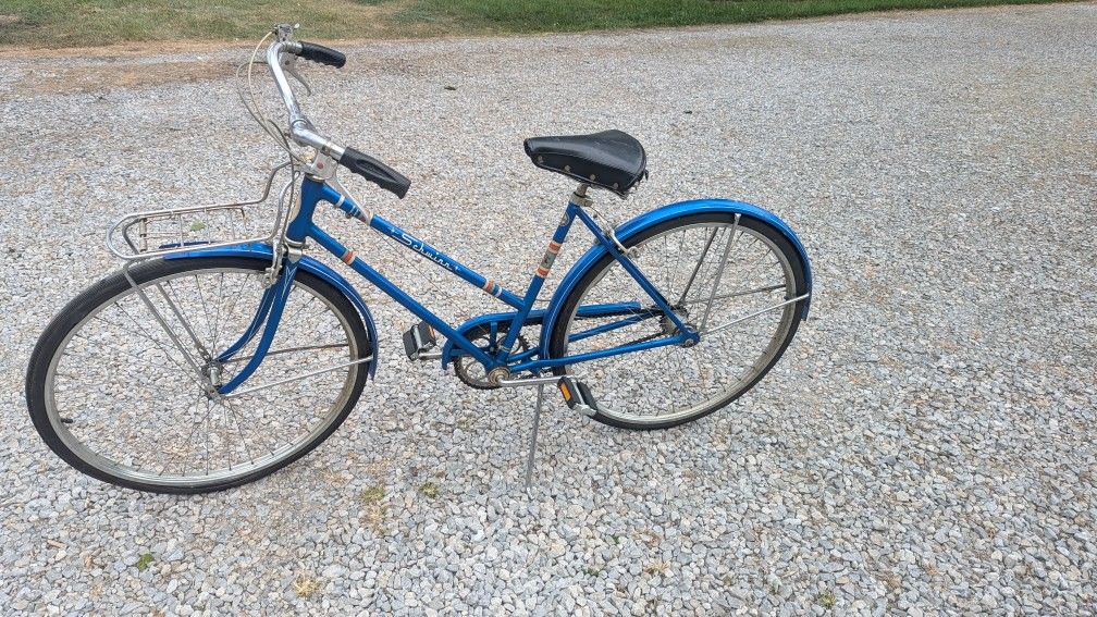 Vintage Ladies Bicycle 