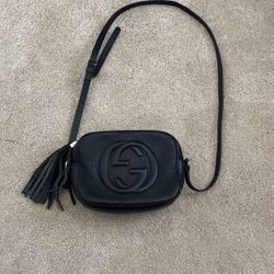 Gucci crossbody 