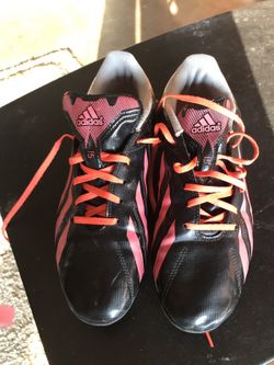 Girls 9.5 Adidas Soccar shoes