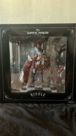 TWST Riddle Rosehearts 1/8 Scale Figure