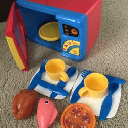Toy Microwave And Accessories 