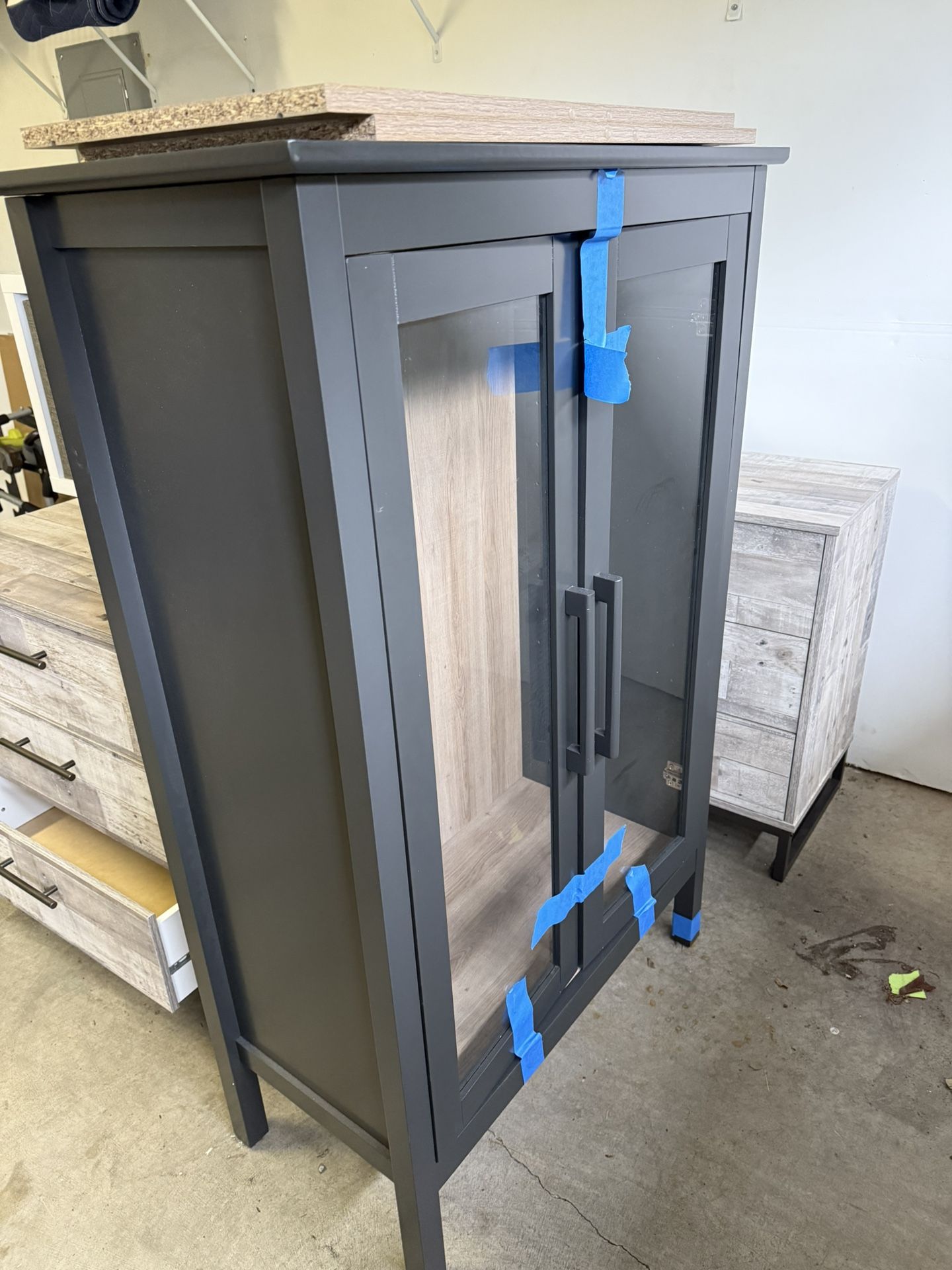 Black Cabinet (2 Interior Shelves)