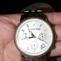 MK Watch Great Condition Needs Battery 