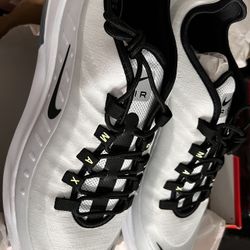 NEW Nike Air Max Axis Premium (WHITE/BLACK/ALUMINUM) Mens Size 14