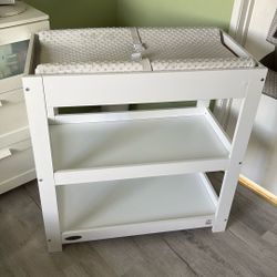 Graco Baby Changing Table 