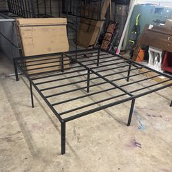 King size 18” Metal Bed Frame (( BRAND NEW ))