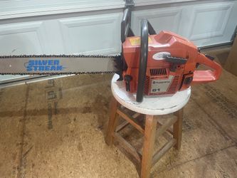 Husqvana Chain Saw 61/ 20 Inch Bar